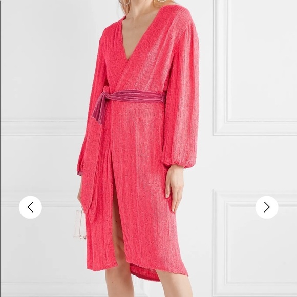RETROFÊTE Audrey neon pink sequined wrap dress - Picture 2 of 9